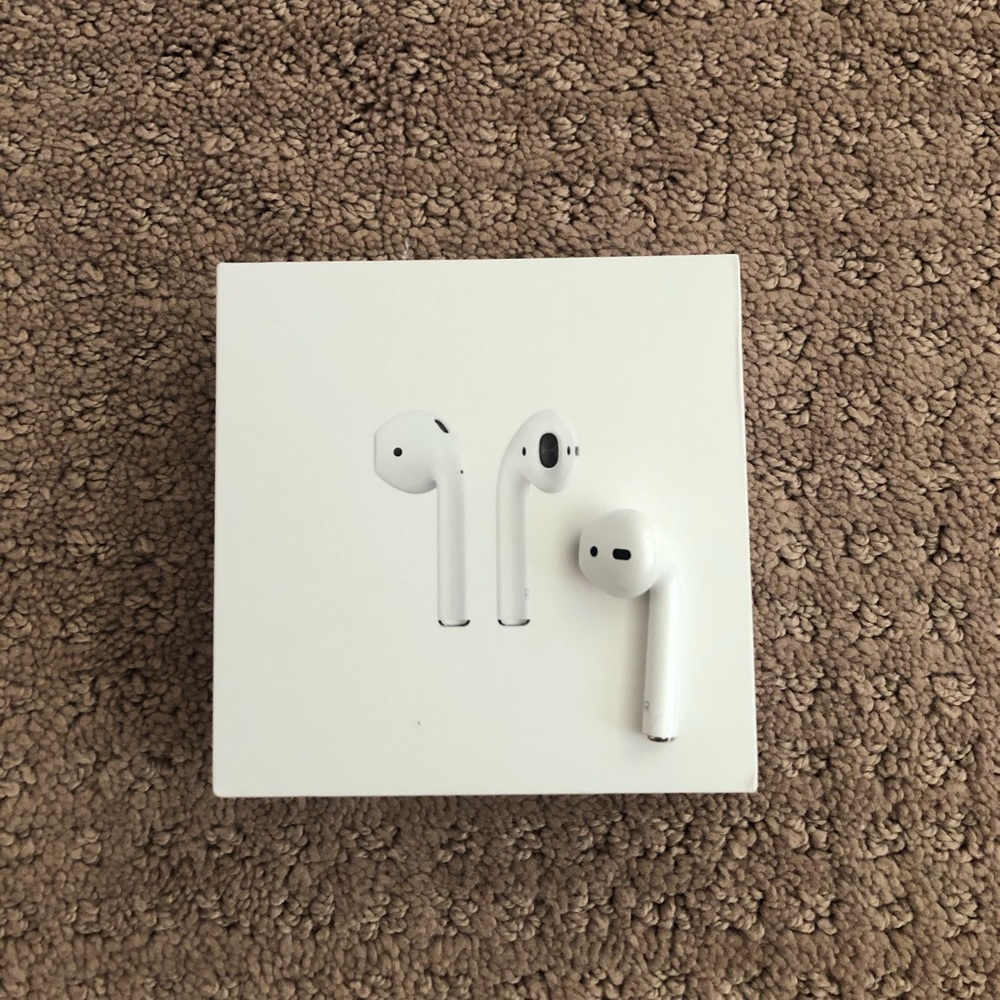 AIRPOD 2ND GEN RIGHT SIDE REPLACEMENT ONLY✅